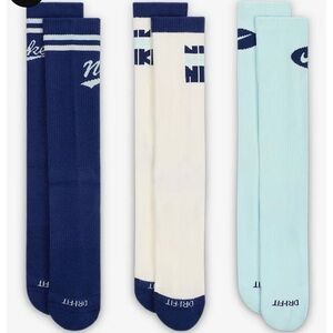 NWT Nike everyday plus Men's 3 pairs cushioned Socks Navy, Cream, and Light Blue